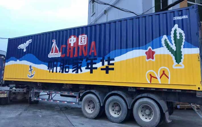 物流車(chē)體廣告會(huì)很快翻口脫膠嗎