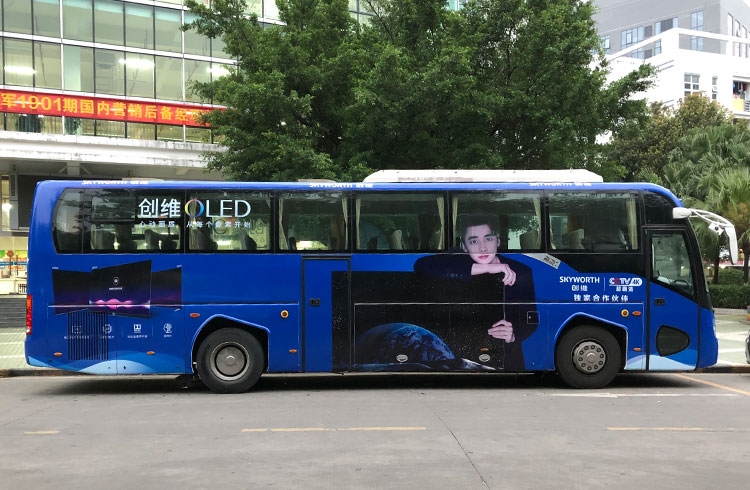 公交車身廣告的色彩元素該如何運(yùn)用？